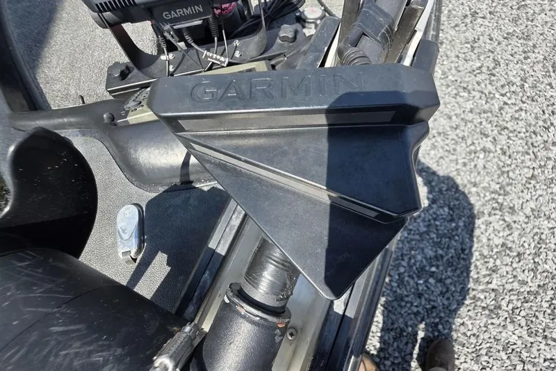 Slide: The Image of Garmin device on 2012 Phoenix 721 ProXP boat, close-up view. - 22