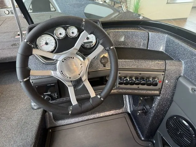 Slide: The Image of Interior view of 2026 Lund 189 Tyee GL Sport boat. - 15