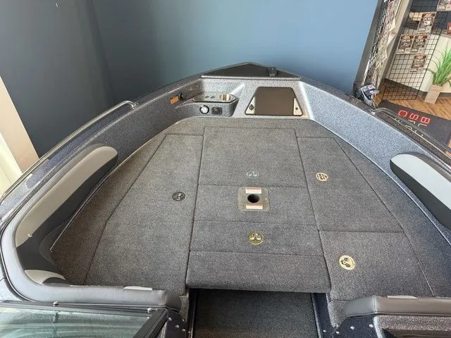 Slide: The Image of Interior view of 2026 Lund 189 Tyee GL Sport boat deck. - 17