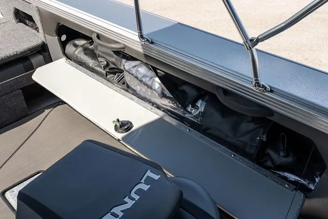 Slide: The Image of Lund 2275 Baron Sport 2026 - 14