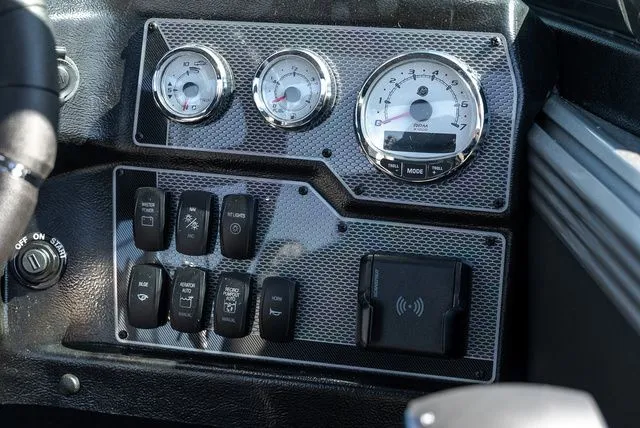 Slide: The Image of Lund 2275 Baron Sport 2026 - 19