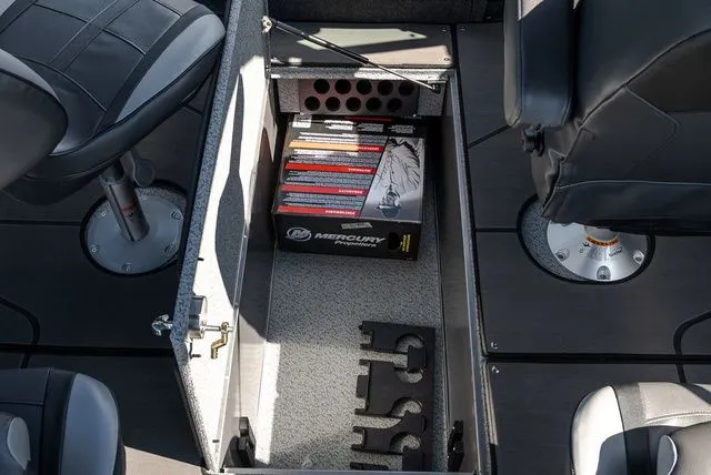 Slide: The Image of Lund 2275 Baron Sport 2026 - 25