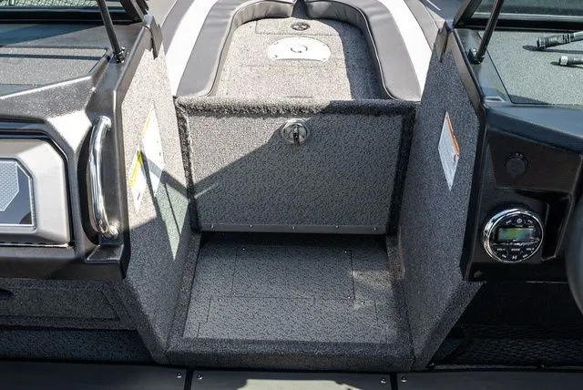 Slide: The Image of Lund 2275 Baron Sport 2026 - 26