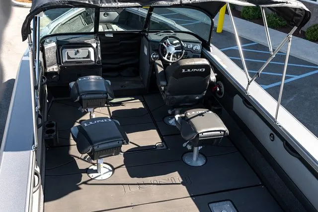 Slide: The Image of Lund 2275 Baron Sport 2026 - 7