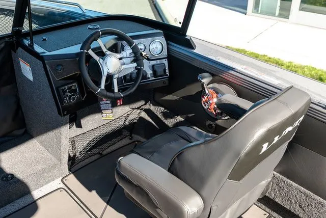 Slide: The Image of Lund 2075 Tyee Sport 2026 - 18