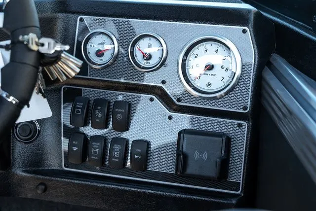 Slide: The Image of Lund 2075 Tyee Sport 2026 - 20