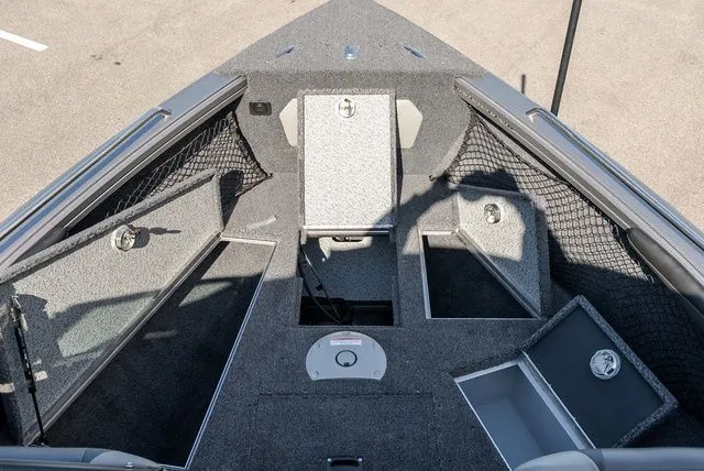 Slide: The Image of Lund 2075 Tyee Sport 2026 - 29