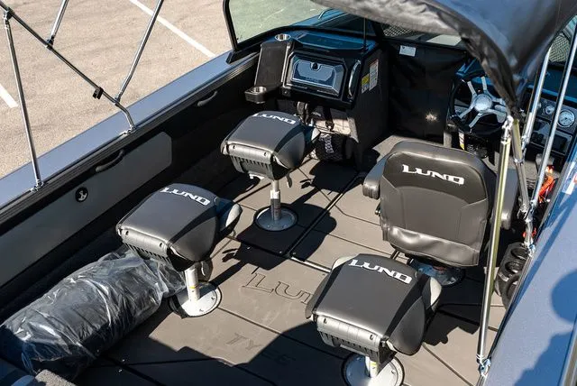 Slide: The Image of Lund 2075 Tyee Sport 2026 - 7