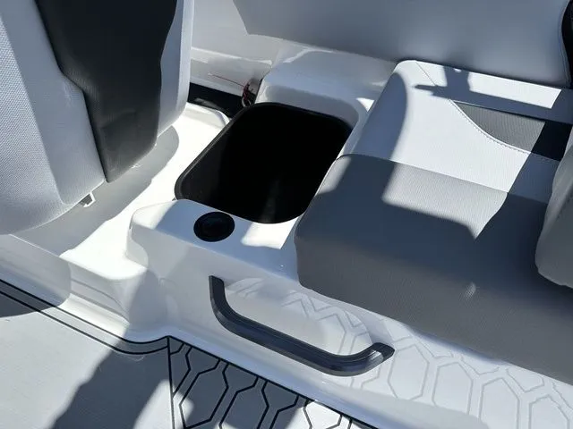 Slide: The Image of MasterCraft NXT22 2023 - 13