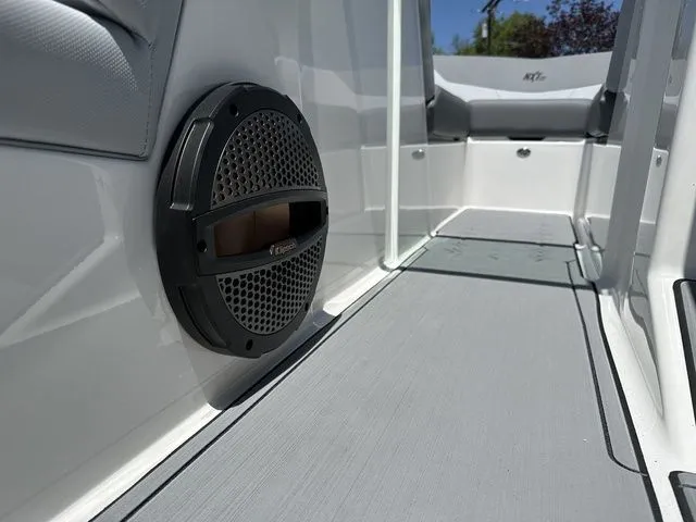 Slide: The Image of MasterCraft NXT22 2023 - 14