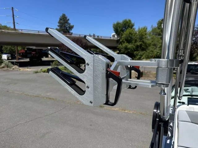 Slide: The Image of MasterCraft NXT22 2023 - 17