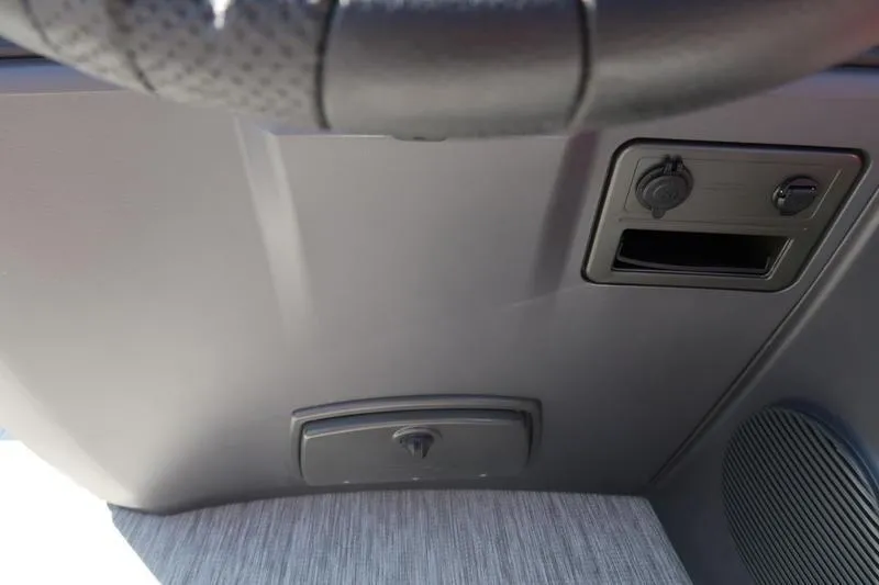 Slide: The Image of Interior dashboard of 2026 Bennington S Swingback 22 SSB SPS boat. - 24