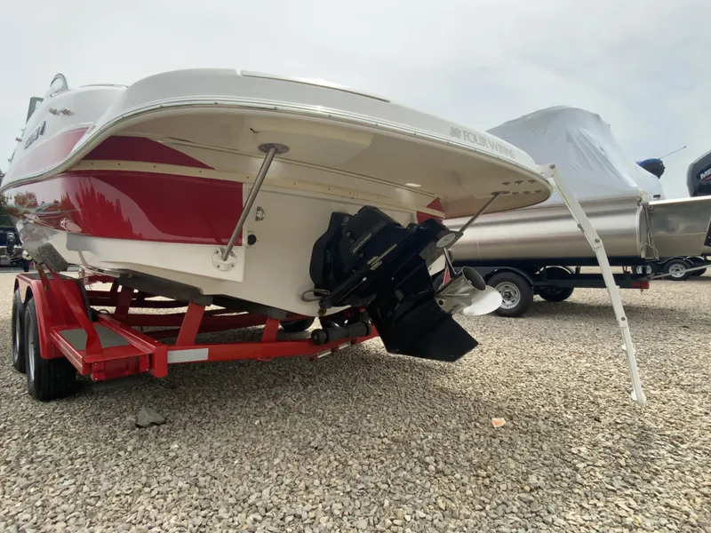 Slide: The Image of Four Winns 214 Fun Ship 2005 - 19