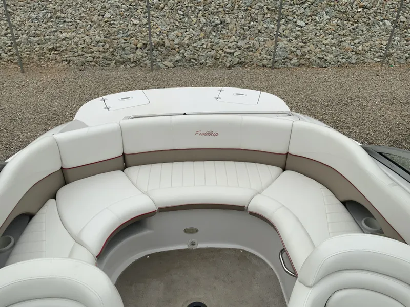 Slide: The Image of Four Winns 214 Fun Ship 2005 - 23