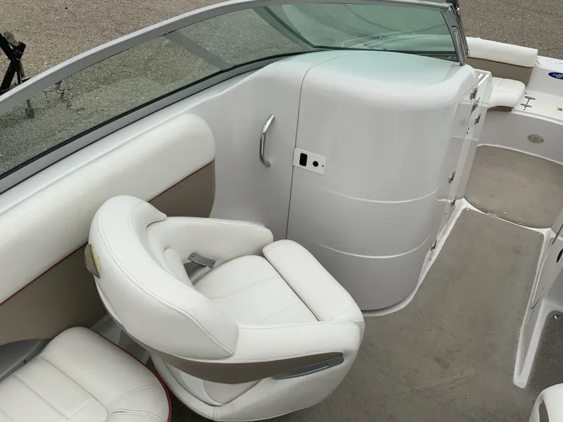 Slide: The Image of Four Winns 214 Fun Ship 2005 - 25