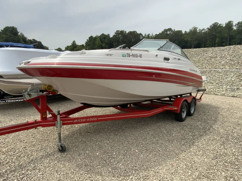 Slide: The Image of Four Winns 214 Fun Ship 2005 - 3