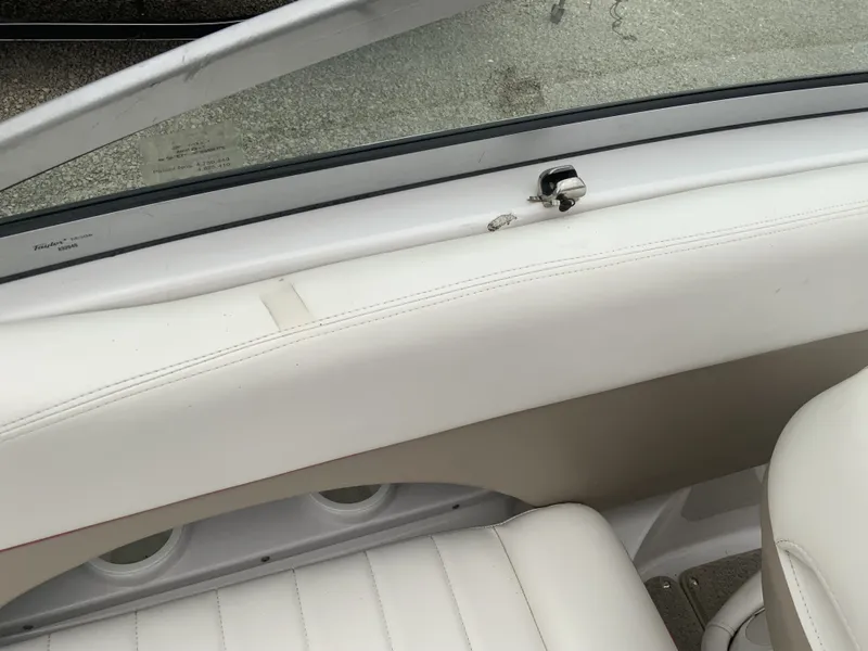 Slide: The Image of Four Winns 214 Fun Ship 2005 - 6