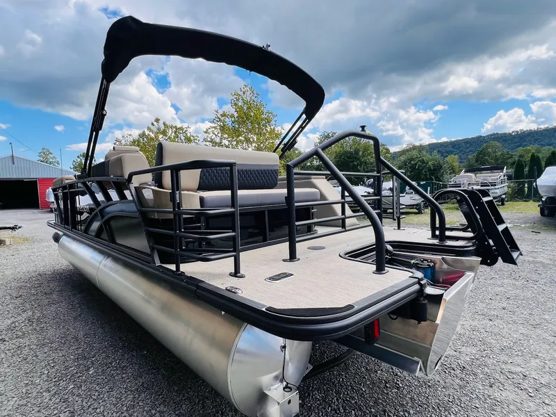 Slide: The Image of Sylvan L-3 CLZ DH Tritoon 2026 - 47