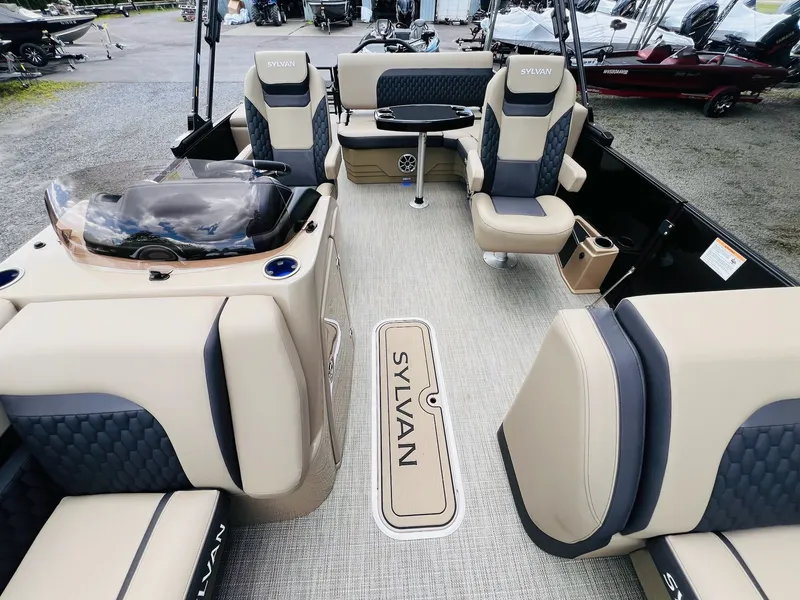 Slide: The Image of Sylvan L-3 CLZ DH Tritoon 2026 - 6