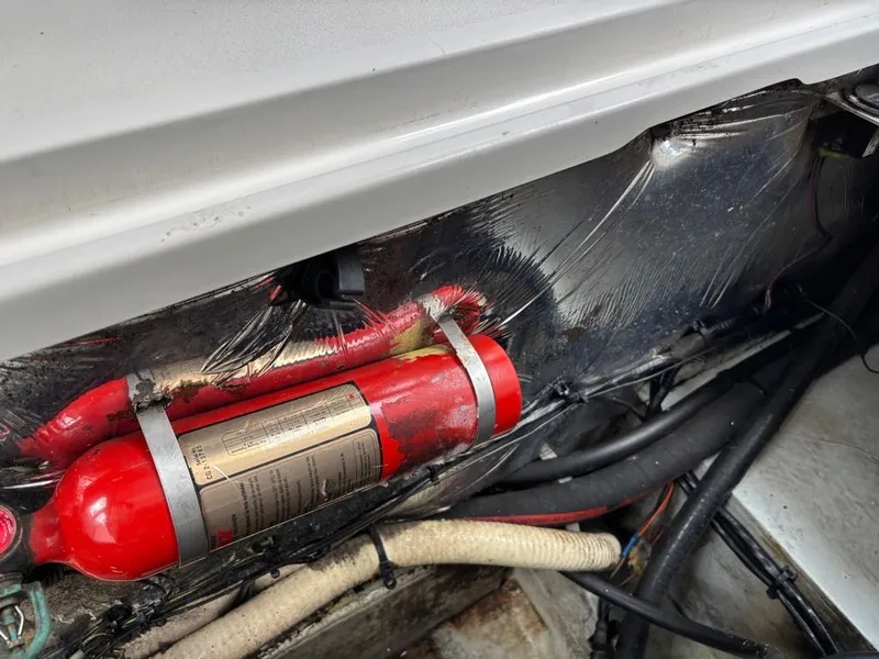 Slide: The Image of Four Winns 258 Vista 1999 - 11