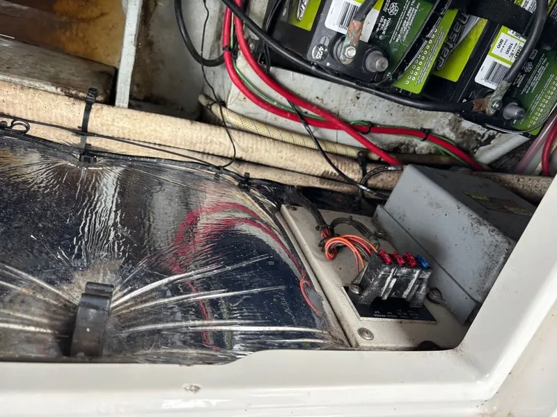 Slide: The Image of Four Winns 258 Vista 1999 - 17