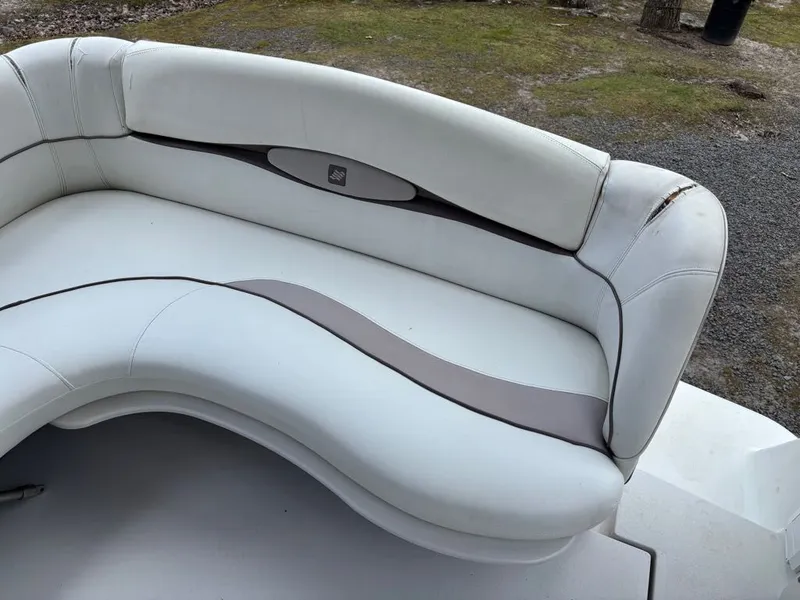 Slide: The Image of Four Winns 258 Vista 1999 - 18