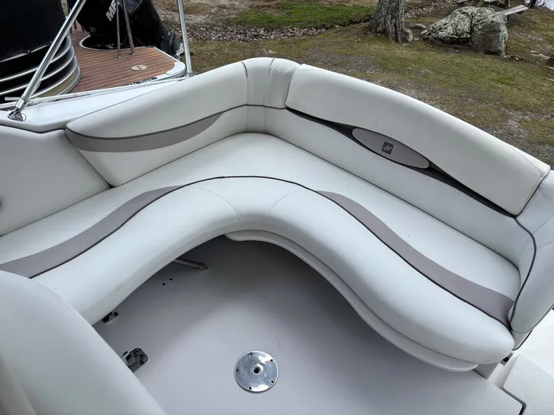 Slide: The Image of Four Winns 258 Vista 1999 - 24