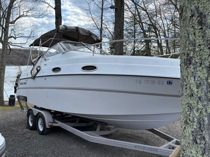 Slide: The Image of Four Winns 258 Vista 1999 - 3