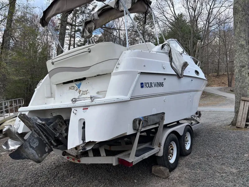 Slide: The Image of Four Winns 258 Vista 1999 - 9