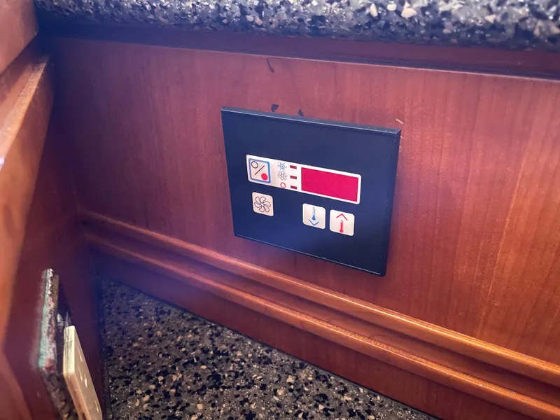 Slide: The Image of Control panel on 2000 Carver 530 Voyager Pilothouse yacht interior. - 36