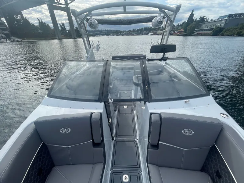 Slide: The Image of Cobalt R6 Surf 2026 - 16