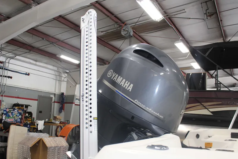 Slide: The Image of Skeeter SX210 2017 - 15