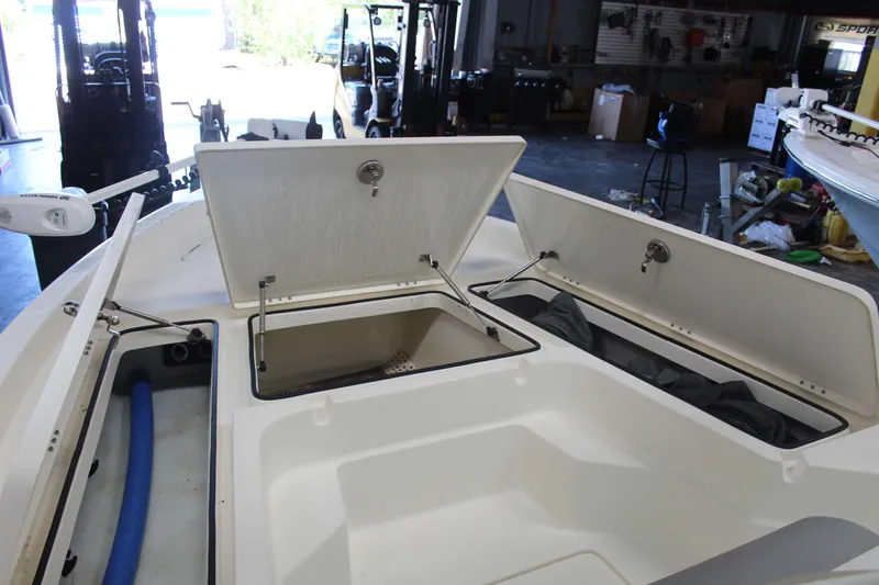 Slide: The Image of Skeeter SX210 2017 - 6