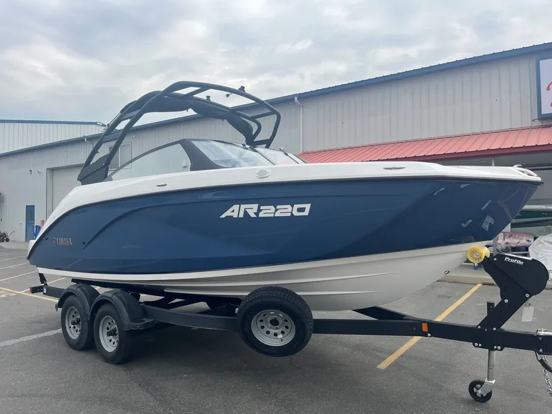 Slide: The Image of Yamaha AR220 2025 - 12