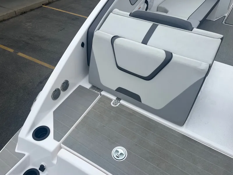 Slide: The Image of Yamaha AR220 2025 - 15