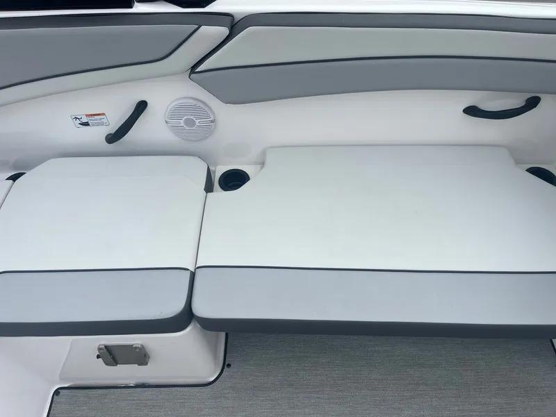 Slide: The Image of Yamaha AR220 2025 - 22