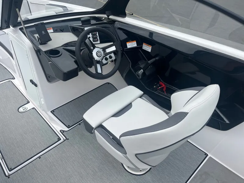 Slide: The Image of Yamaha AR220 2025 - 24