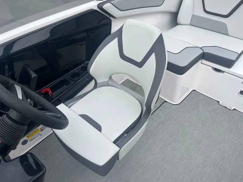 Slide: The Image of Yamaha AR220 2025 - 25