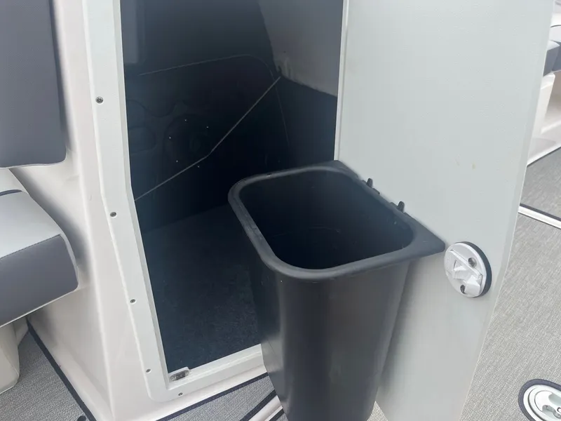 Slide: The Image of Yamaha AR220 2025 - 32