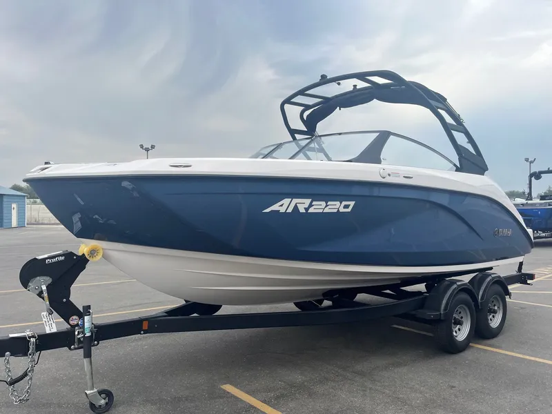 Slide: The Image of Yamaha AR220 2025 - 9