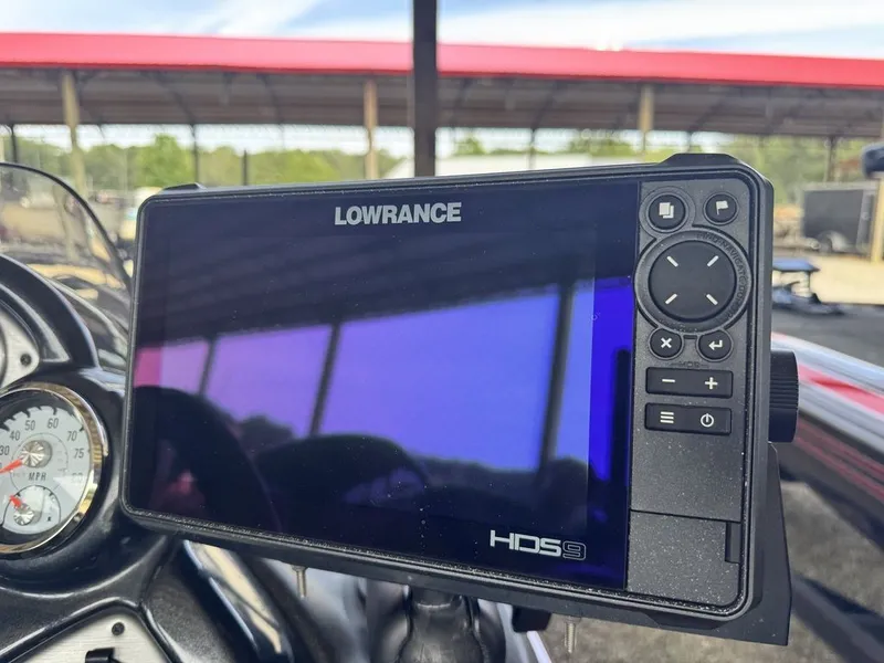 Slide: The Image of Tracker Pro Team 195 TXW 2022 - 9