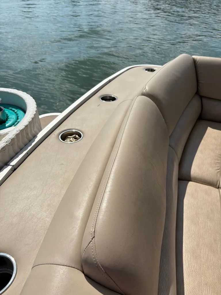 Slide: The Image of Bennington 2550RCL 2011 - 11