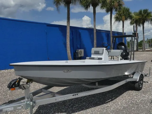 The Image of Xpress Skiff 185 2026 - 1