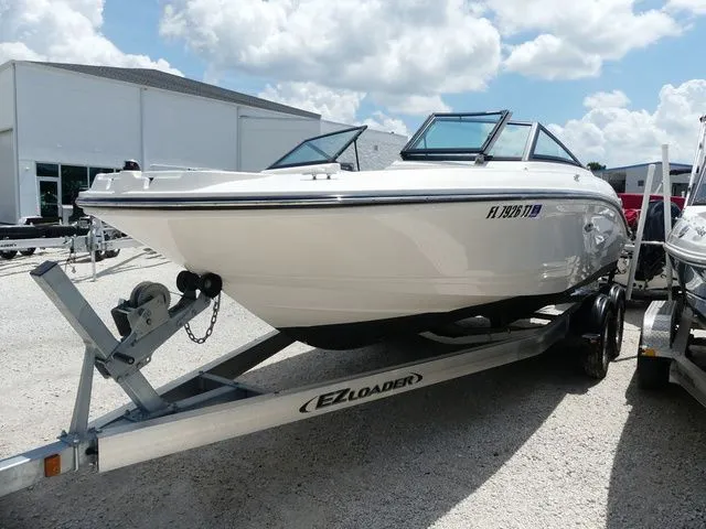 Slide: The Image of Sea Ray SPX 210 Outboard 2022 - 3