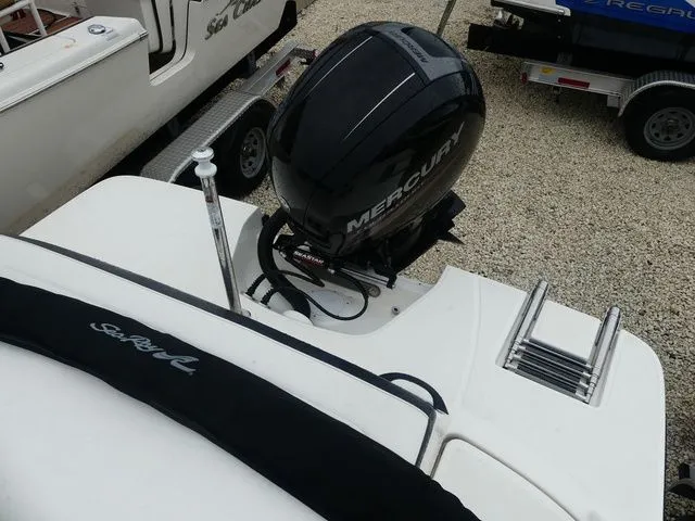 Slide: The Image of Sea Ray SPX 190 Outboard 2017 - 6