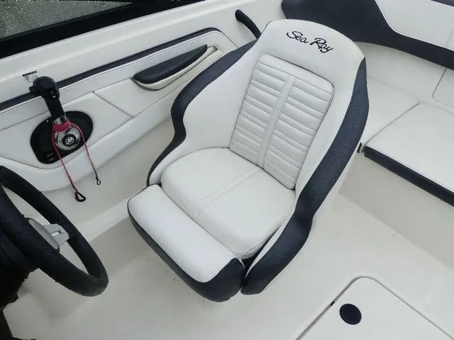 Slide: The Image of Sea Ray SPX 190 Outboard 2017 - 8