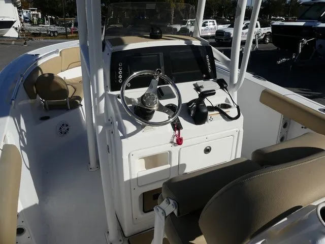 Slide: The Image of Sportsman Heritage 231 Center Console 2019 - 5