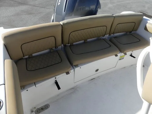 Slide: The Image of Sportsman Heritage 231 Center Console 2019 - 8