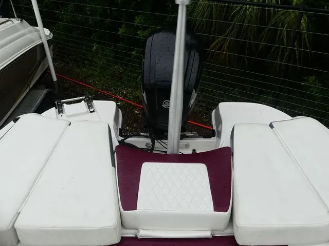 Slide: The Image of Tahoe 450 TS 2016 - 10