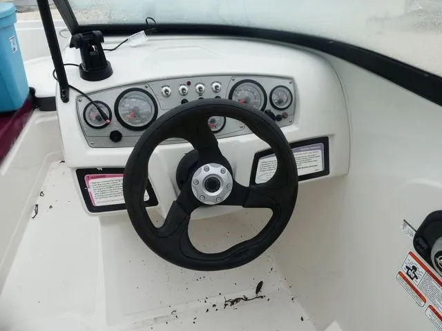 Slide: The Image of Tahoe 450 TS 2016 - 6